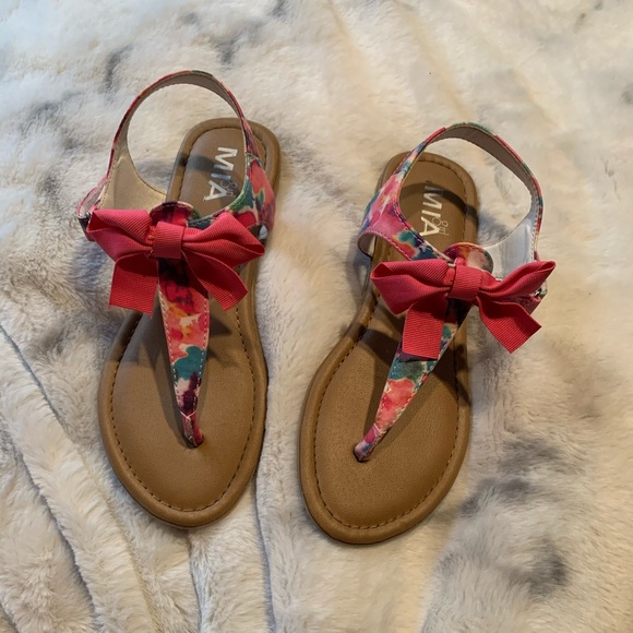 mia sandals girls